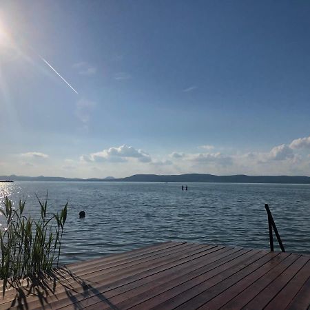 Sunny Private Beach Balatonlelle Eksteriør billede